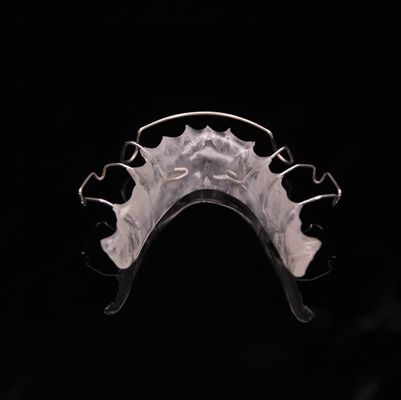 Esthétique et réglabilité Halley Retainer parfait Allemagne Ortho dents